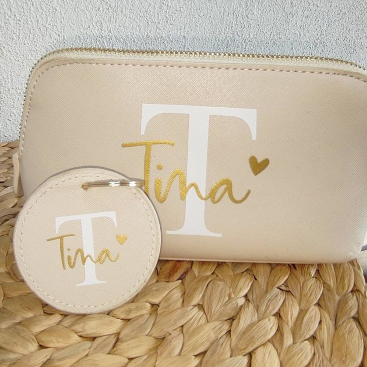 The Ultimate Guide to Custom Cosmetic Bag Tags and Stylish Travel Accessories