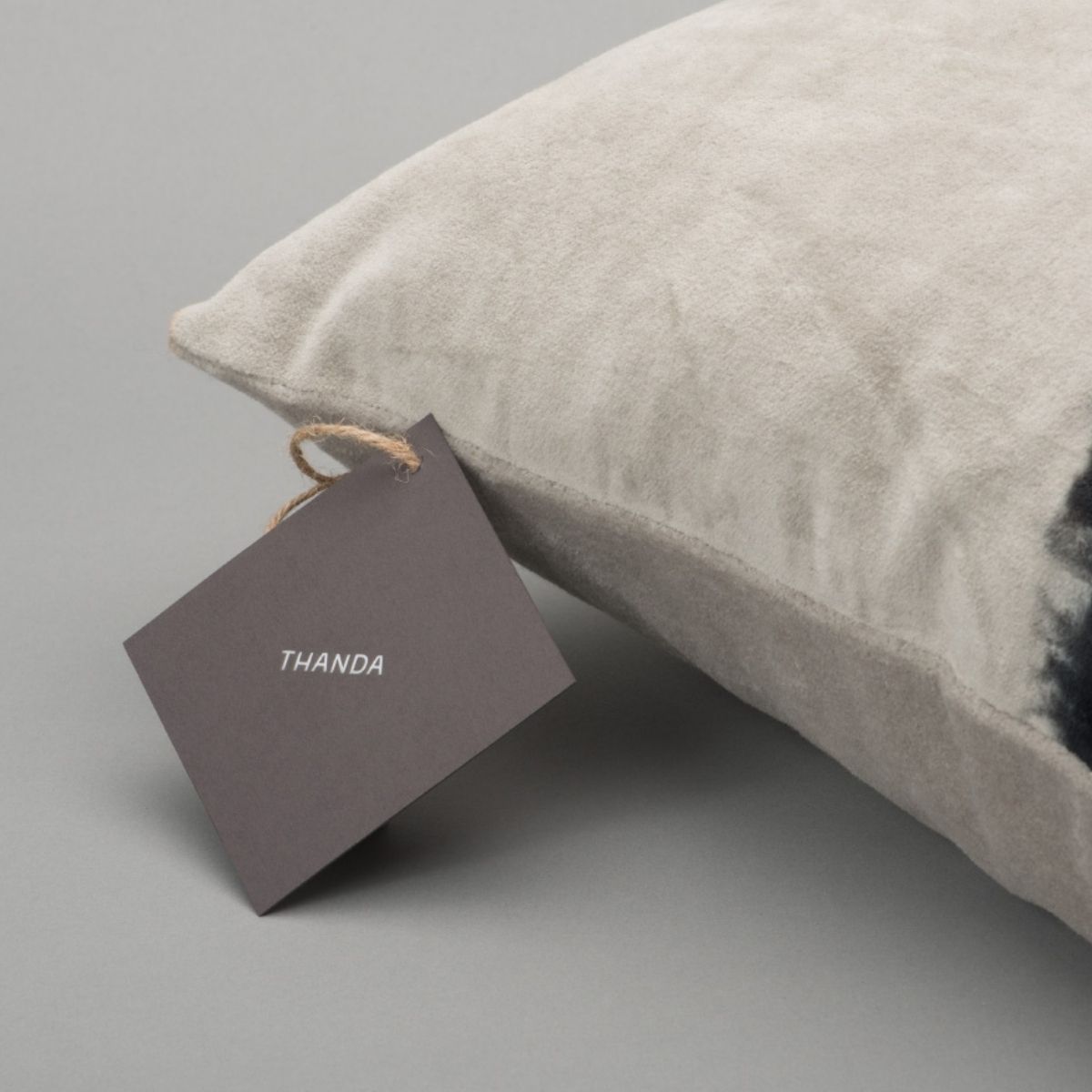 The Ultimate Guide to Custom Hang Tags: Essential Insights and Best Practices