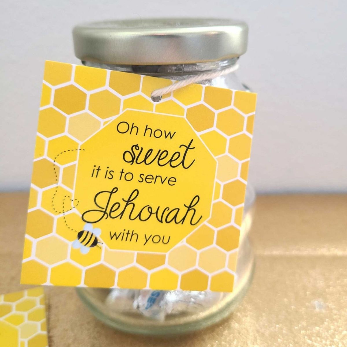 Custom Printed Swing Tags: Elevate Your Brand with Expert Design