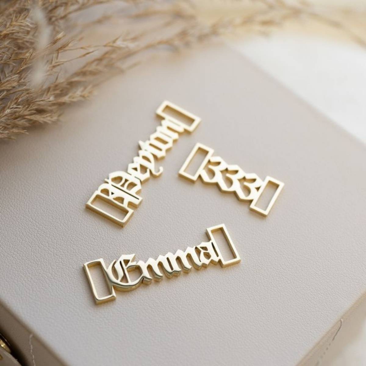 Everything You Need to Know About Custom Printed Swing Tags for Shoes