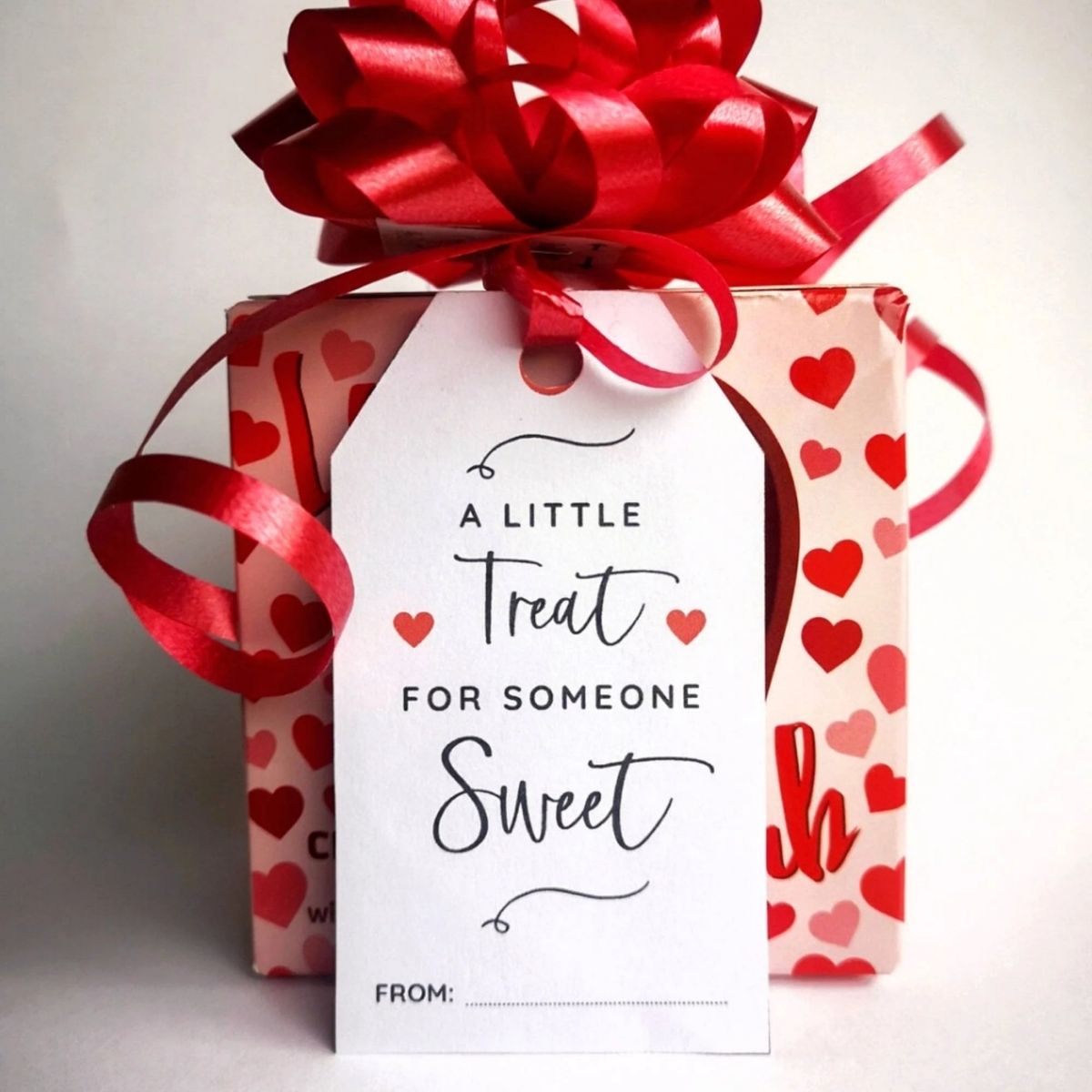 Custom Sweet Box Tags: Personalized Solutions for Every Occasion